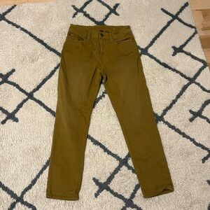 Men’s American Eagle kaki jeans.     Size 28x28